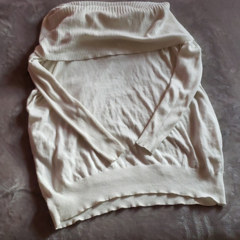 VS Off the Shoulder Slouchy Sweater